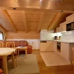 Appartments Antoniushof 아파트 엘마우
